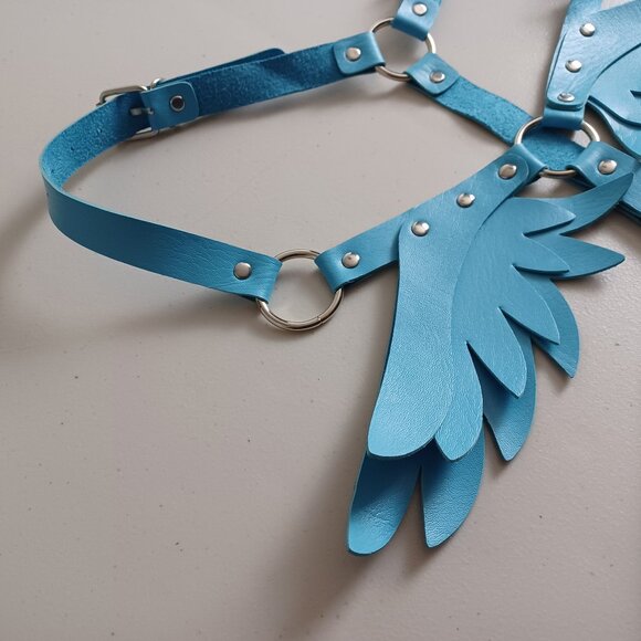 Leather Harness with Angel Wings - Picture 4 of 12
